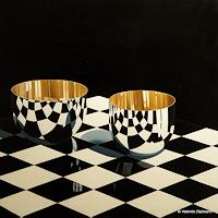 V. Reimann, Stilleben mit zwei Schalen und Schwarz und Weiß
